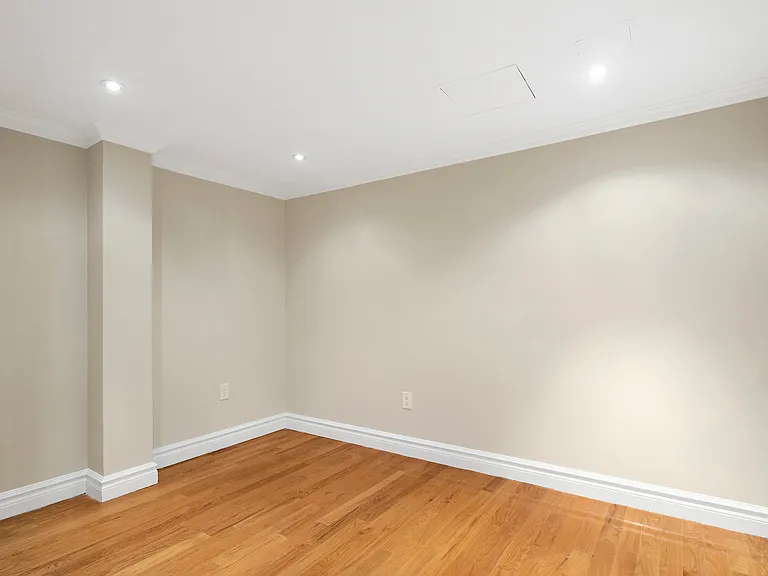 344 E 85th St #1G — Photo 3