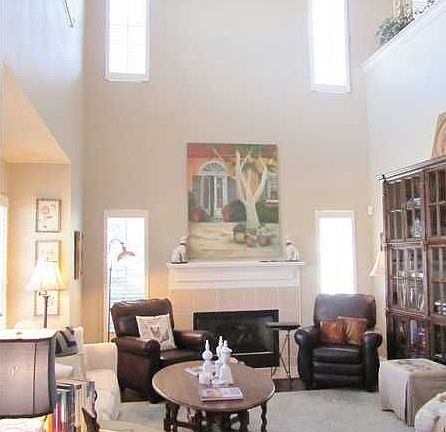 4th image of 15537 Portland Dr