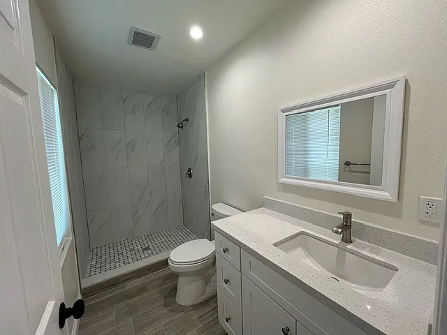 1366 W Cameron St — Photo 10