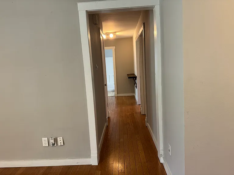5201 Suburban Dr — Photo 13