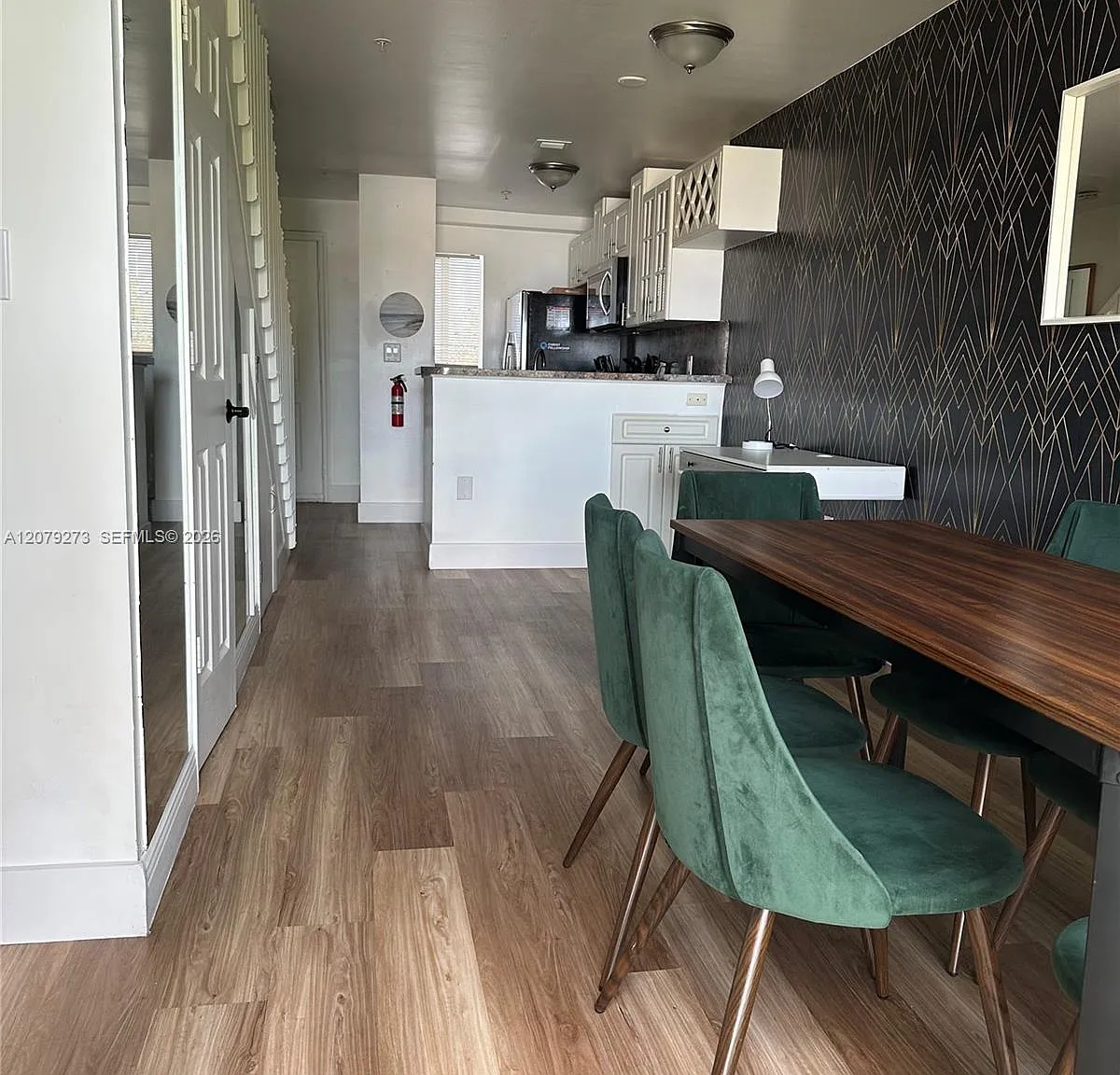 Verona Condo — Photo 4