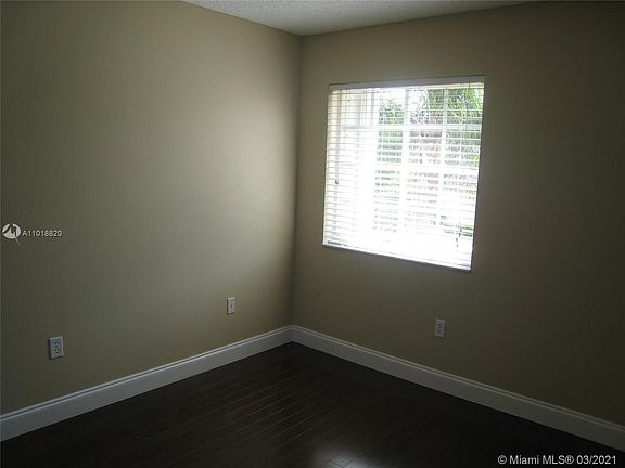 3rd image of 2957 NW 99th Ave