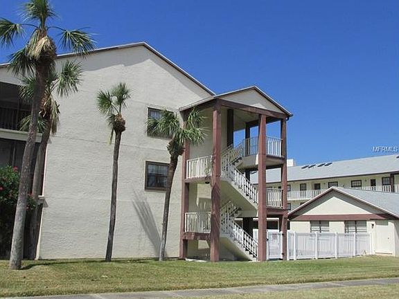 3rd image of 340 Causeway Blvd APT 205