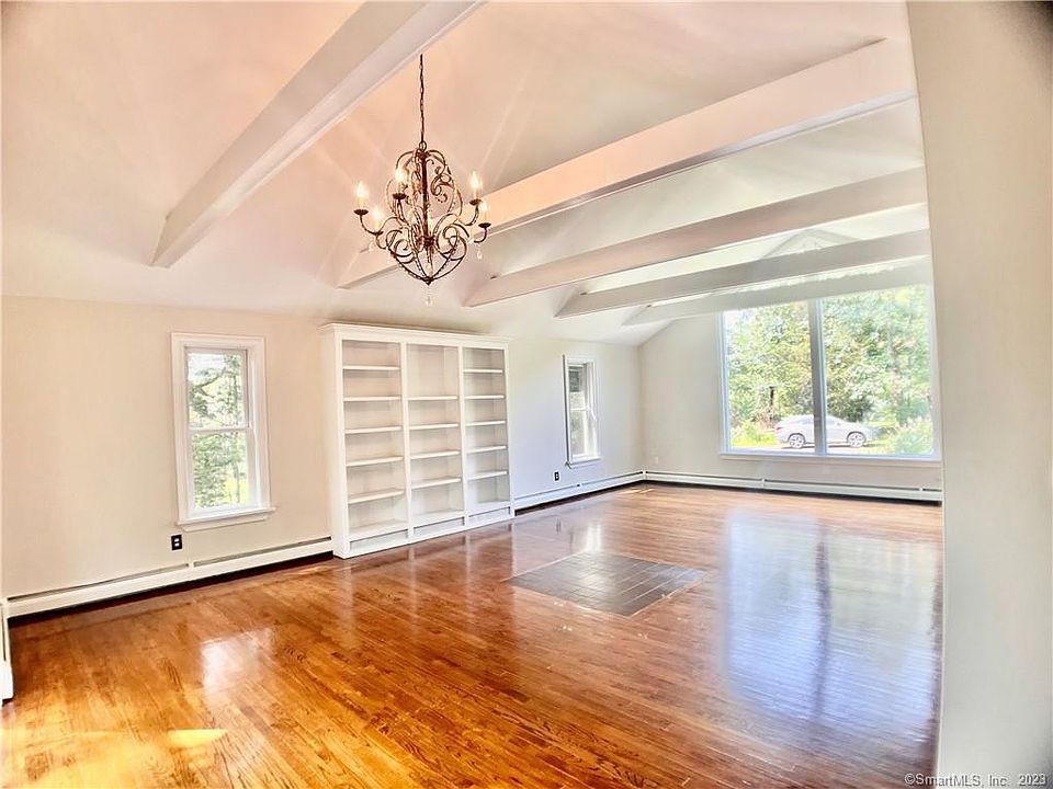 1st image of 37 Crescent Rd