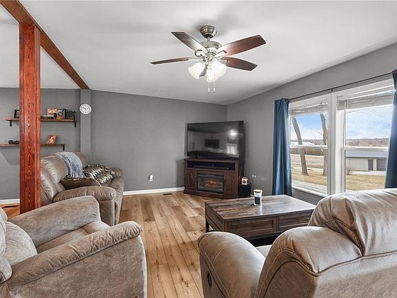 5th image of 38466 Plum Creek Rd