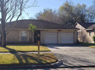 2789 Tallowood Dr, League City, TX 77573