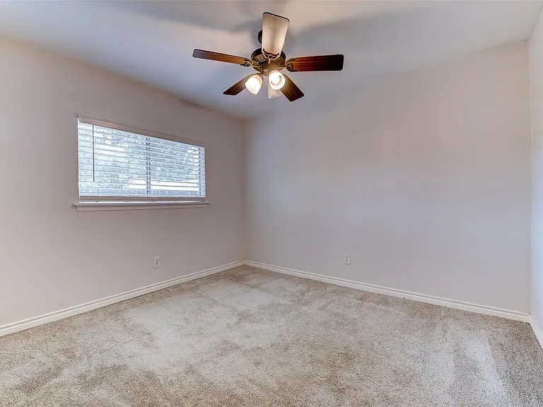 10703 Highland Woods Dr — Photo 12