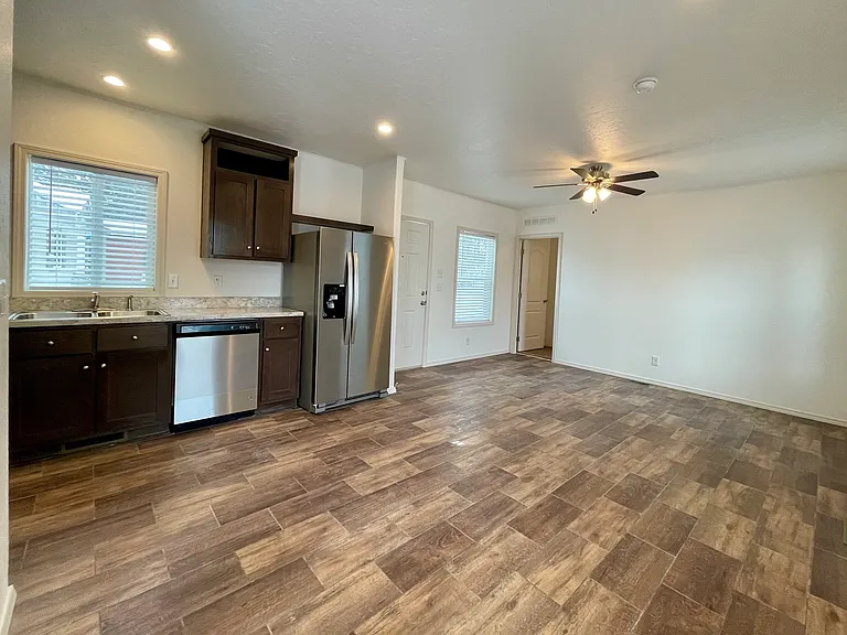 415 W Patterson Ave #15 — Photo 3