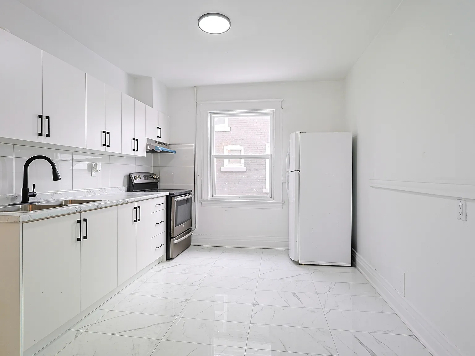 2 bed, $1,750 — Photo 1