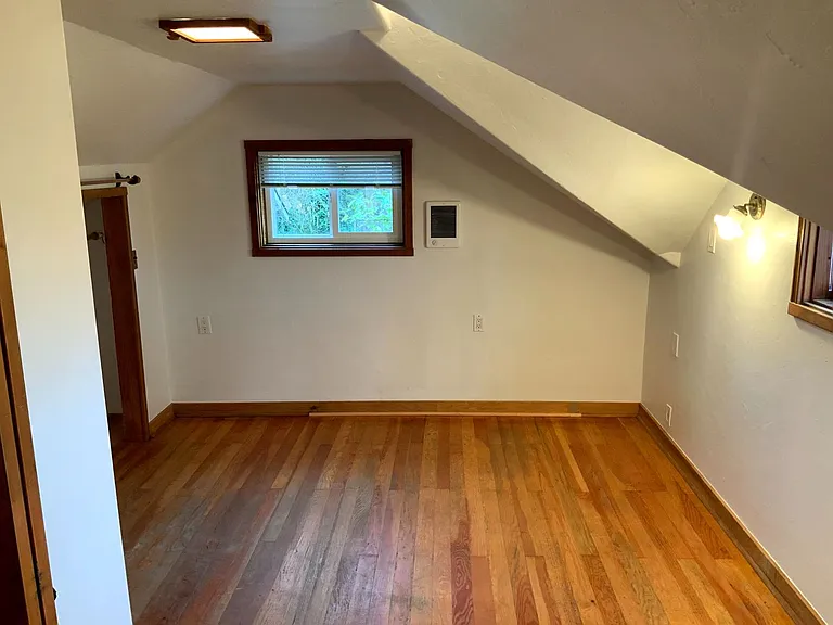 166 Monroe St — Photo 12