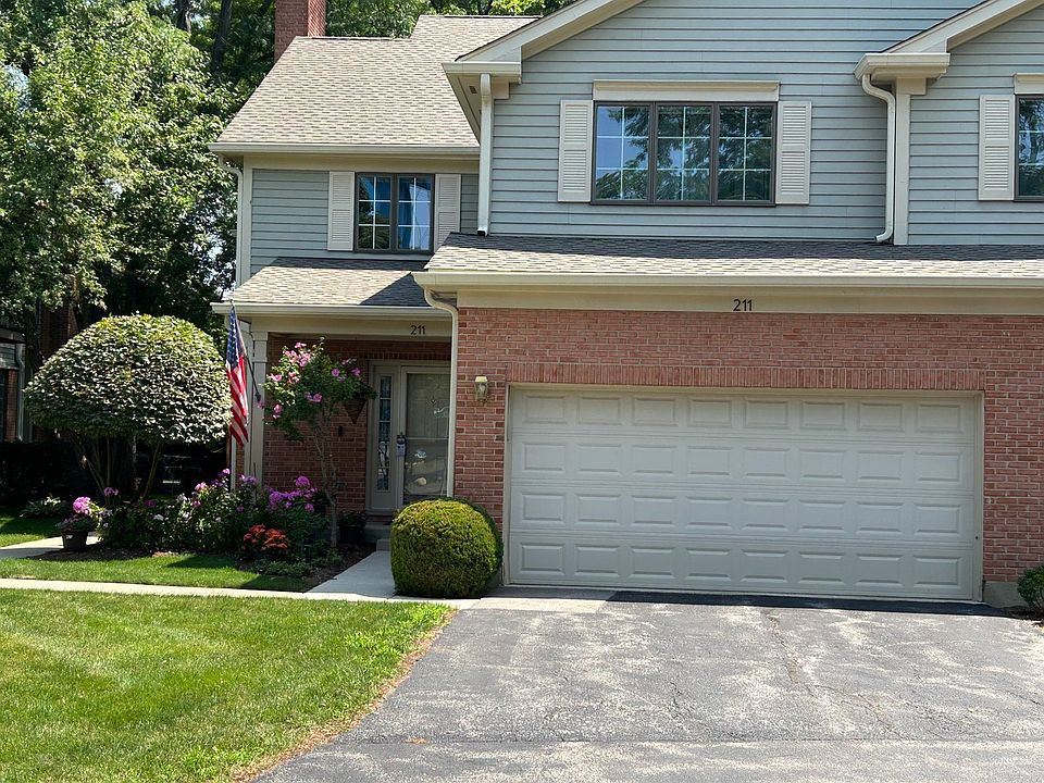 1st image of 211 Village Dr