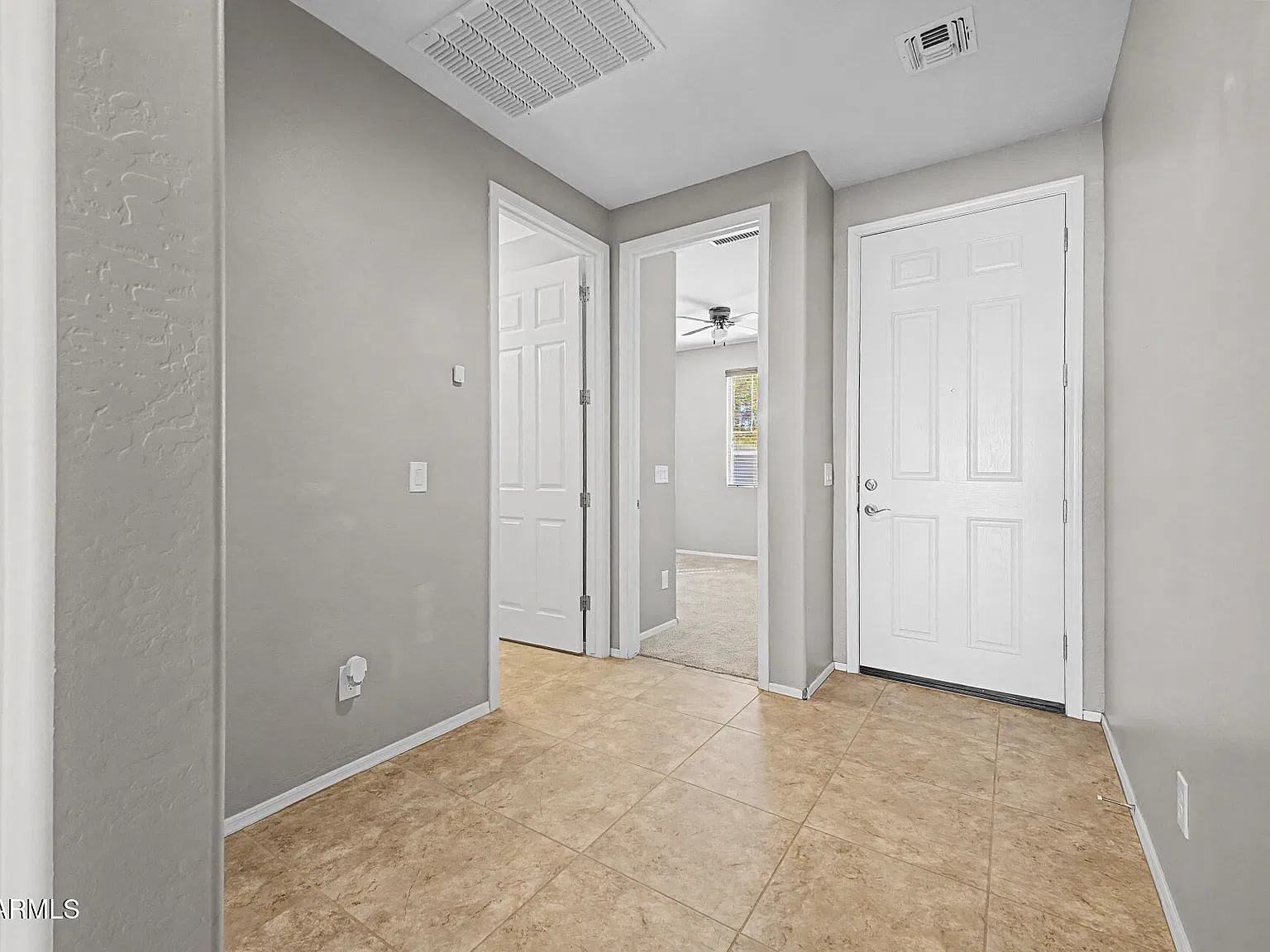 3 bed, 2.0 bath, 1590 sqft, $1,925 — Photo 4