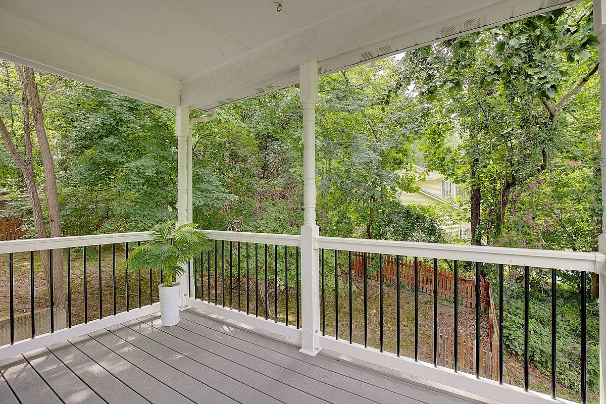 5 bed, 3.5 bath, 3452 sqft, $3,600 — Photo 3