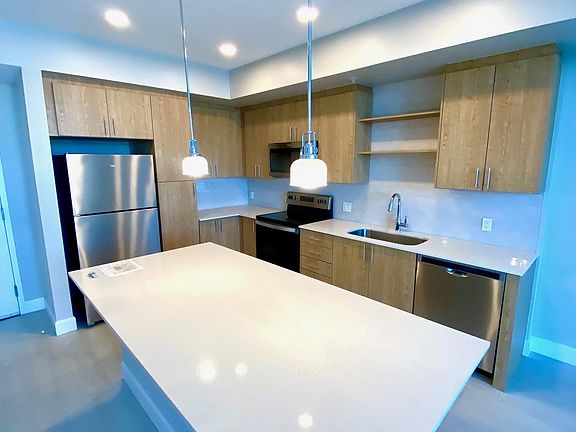 3rd image of 3901 NW 79th Ave Penthouse 14