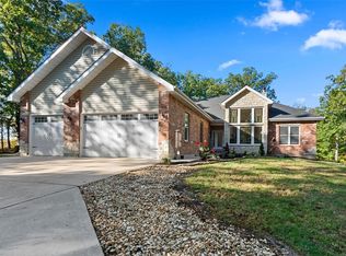 203 Lakewood Trail Ct, Foristell, MO 63348