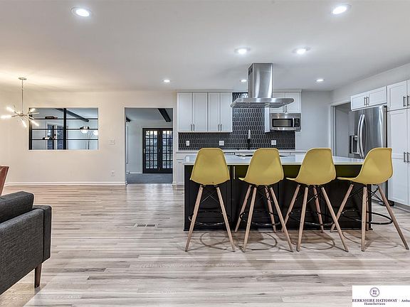 5th image of 3516 S 107th Avenue Cir