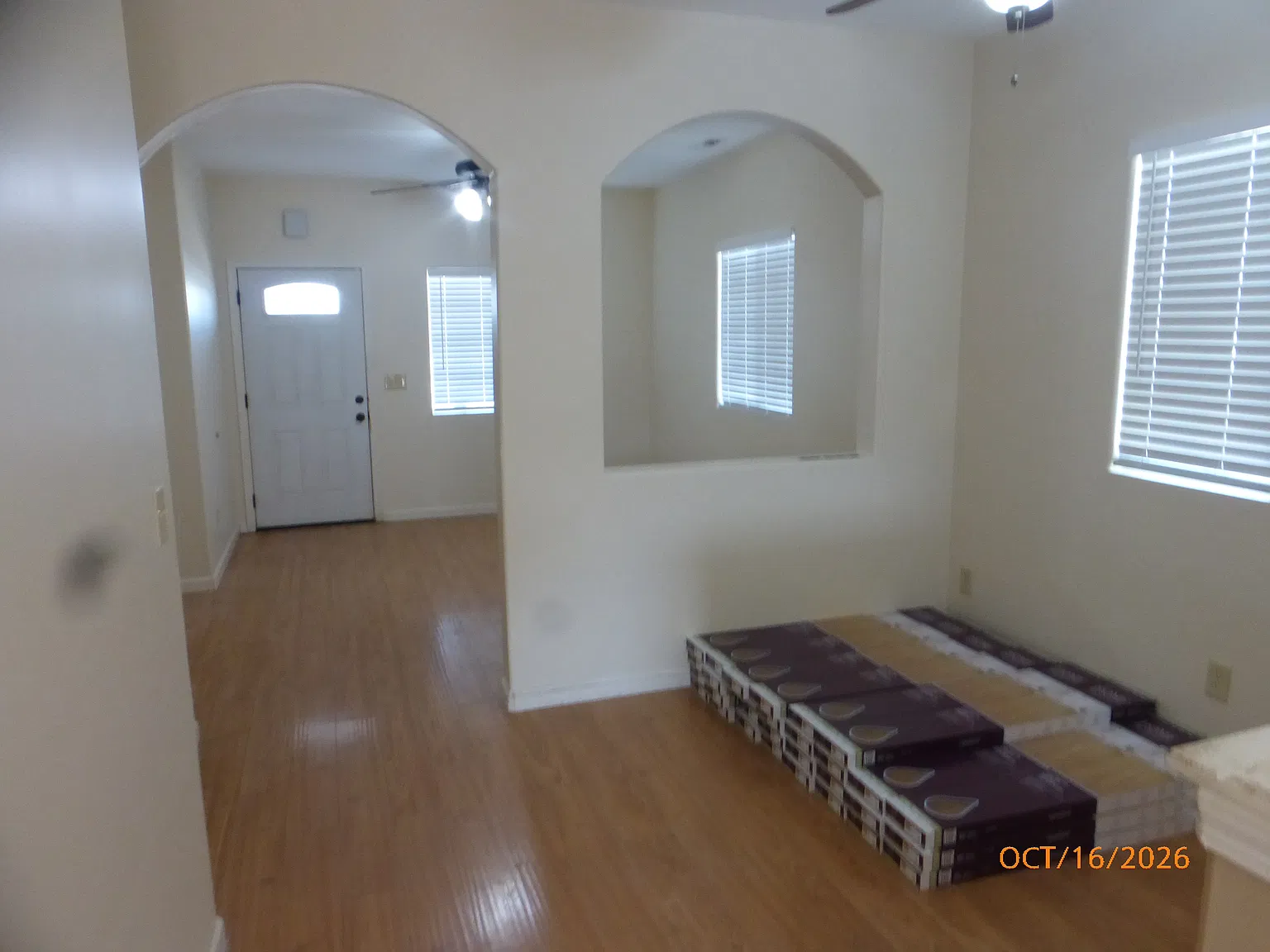 3 bed, 1133 sqft, $2,395 — Photo 2