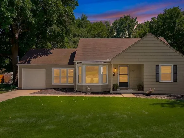 6901 Broadmoor St, Overland Park, KS 66204