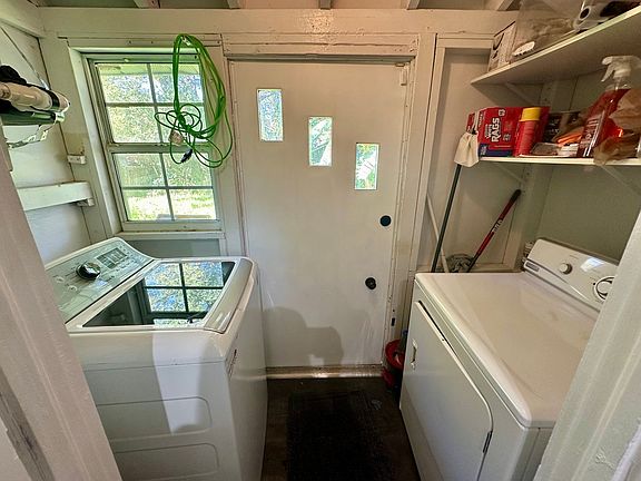 5th image of 2769 Myra St