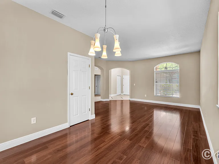 10904 Summerton Dr — Photo 8