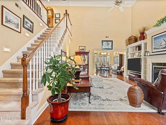 3rd image of 8813 Belle Mina Way