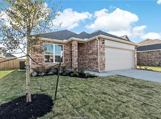 5769 Paseo Pl, Bryan, TX 77807