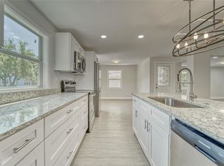 1203 N Barnes St #R, Plant City, FL 33563