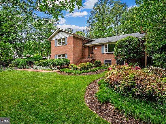 5th image of 4908 Bradford Dr