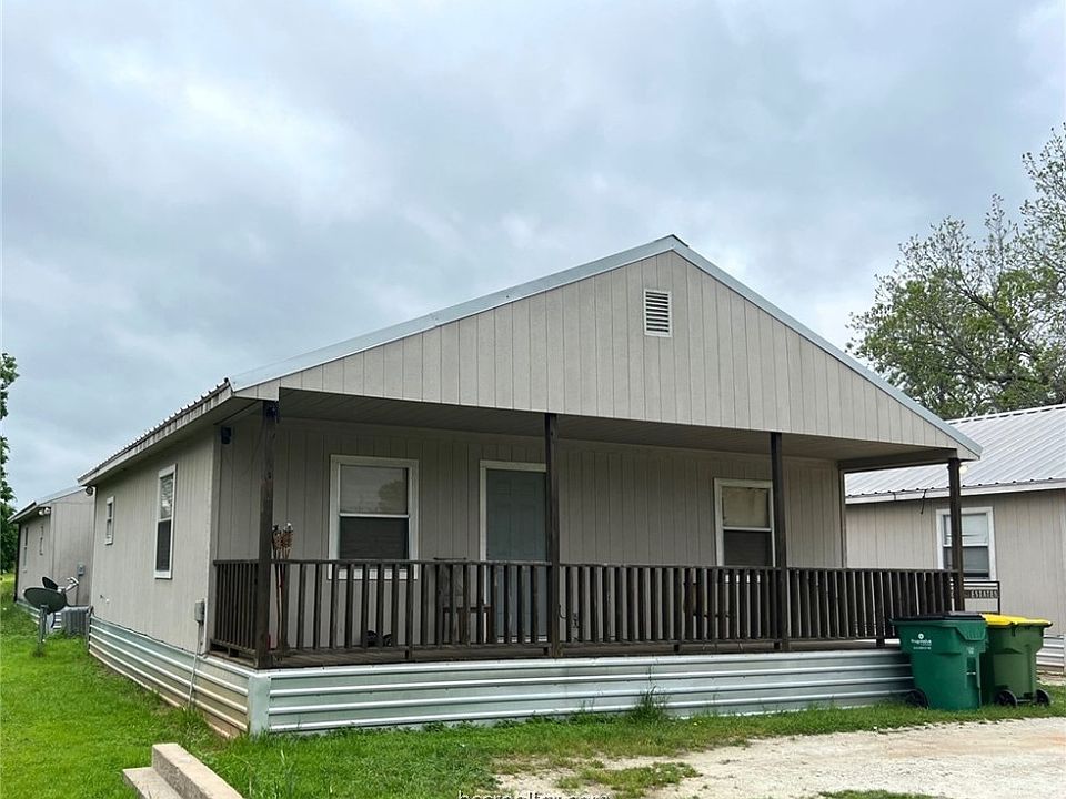 700 E Texas St Calvert TX 77837 MLS 23005981 Zillow