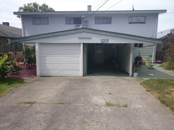 3209 Point Pl SW, Seattle, WA 98116