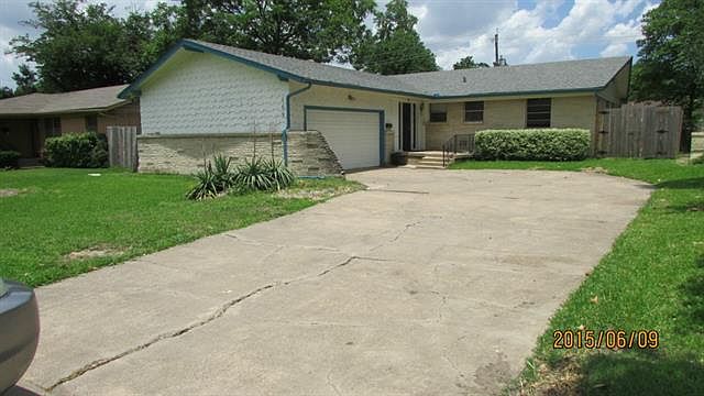 1st image of 109 Valencia Dr