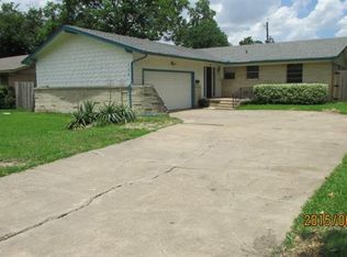 109 Valencia Dr, Garland, TX 75041