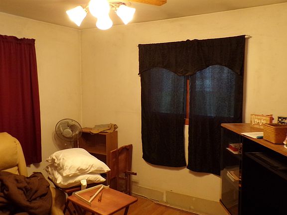 5th image of 355 W Pine St