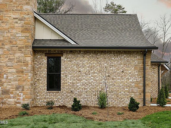 5th image of 107 Laurelwood Dr