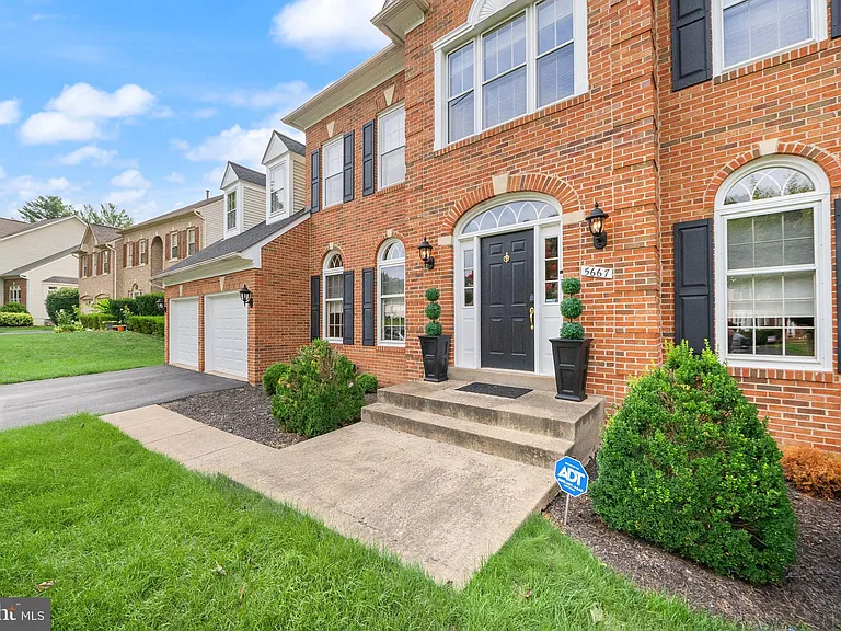 5667 Lonesome Dove Ct — Photo 5