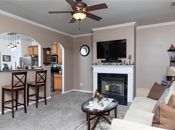 2nd image of 4509 Sabin St