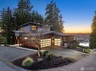 8228 26th Avenue NW, Gig Harbor, WA 98332