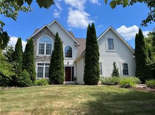 3343 Watermill Dr, Macungie, PA