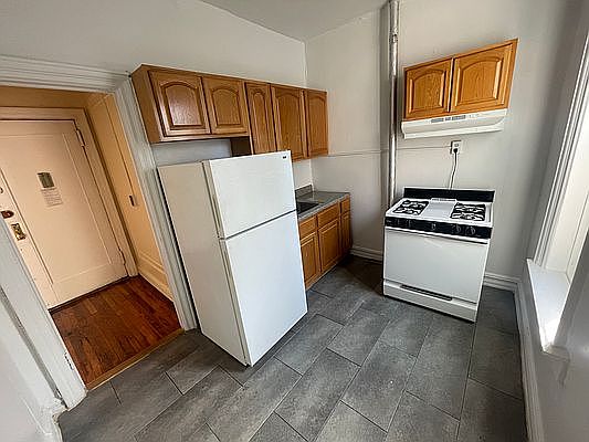 1st image of 545 W 113th St #6