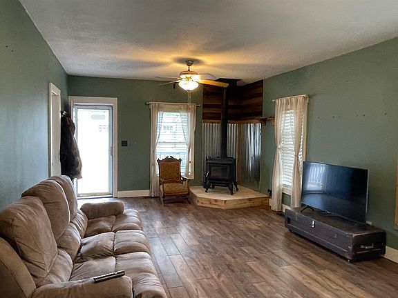2nd image of 1120 N Washington Ave