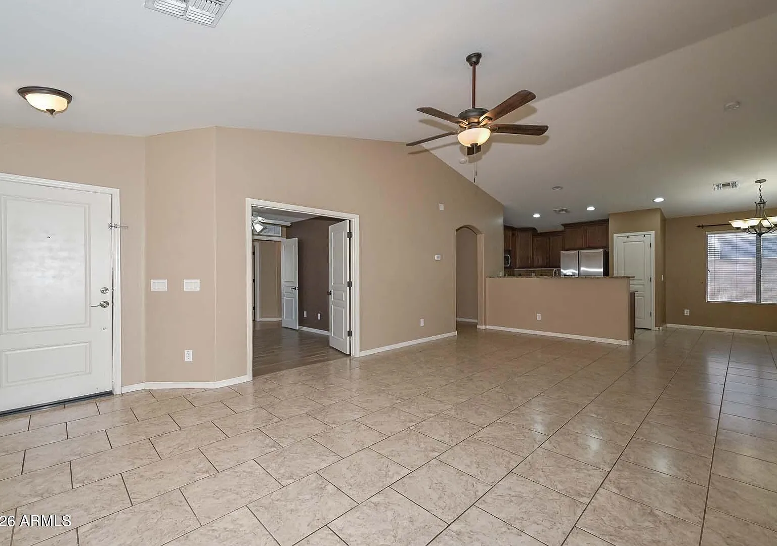 3 bed, 2.0 bath, 1534 sqft, $2,095 — Photo 4