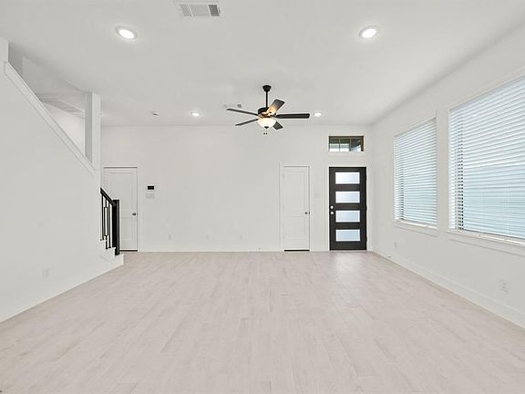 5th image of 7810 Starfish Arbor Dr