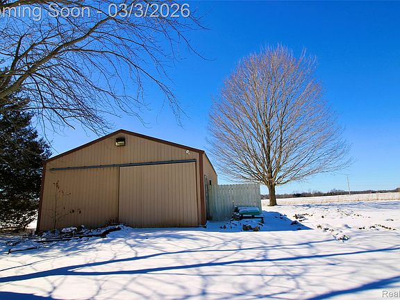 2nd image of 11250 S New Lothrop Rd