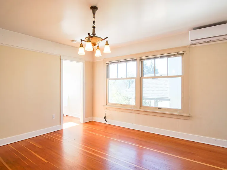 2238 SE Madison St #11 — Photo 6