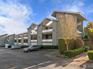 7924 212th St SW APT 202, Edmonds, WA 98026