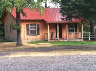201 Opal Lake Dr, Pine Bluff, AR 71603