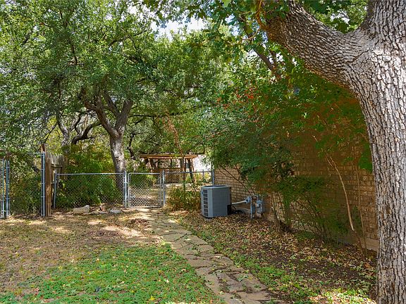 5th image of 109 Mitsy Ln
