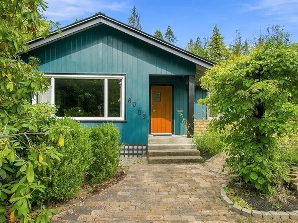 6009 River Rd, Pt Alberni, BC V9Y 6Z8