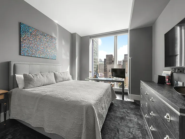 217 W 57th St #33F — Photo 8