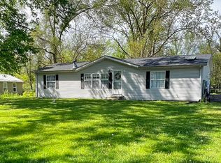 26121 Rogers Rd, Elkhart, IN 46514